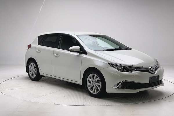 2017 Toyota Corolla Ascent Sport ZRE182R thumb-3