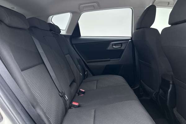 2017 Toyota Corolla Ascent Sport ZRE182R thumb-11