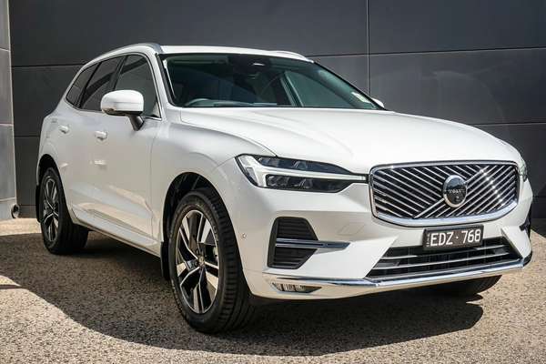 2026 Volvo XC60 Plus B5 Bright