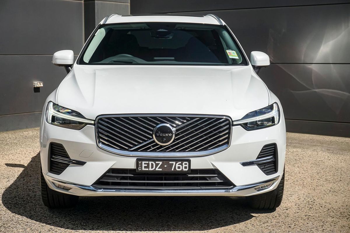 2026 Volvo XC60 Plus B5 Bright