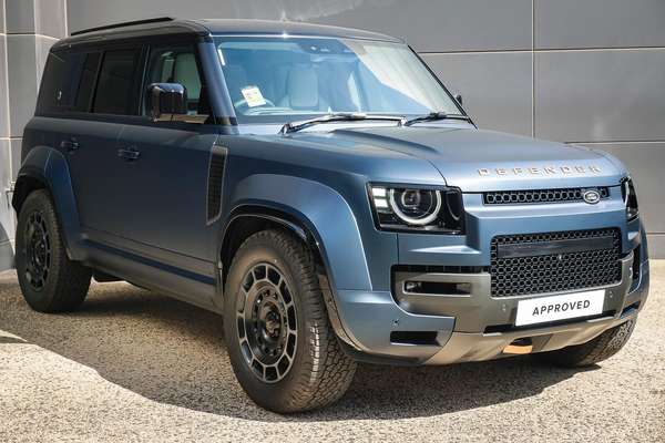 2026 Land Rover Defender 110 P635 OCTA L663