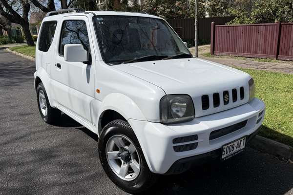 2011 Suzuki Jimny Sierra SN413 T6