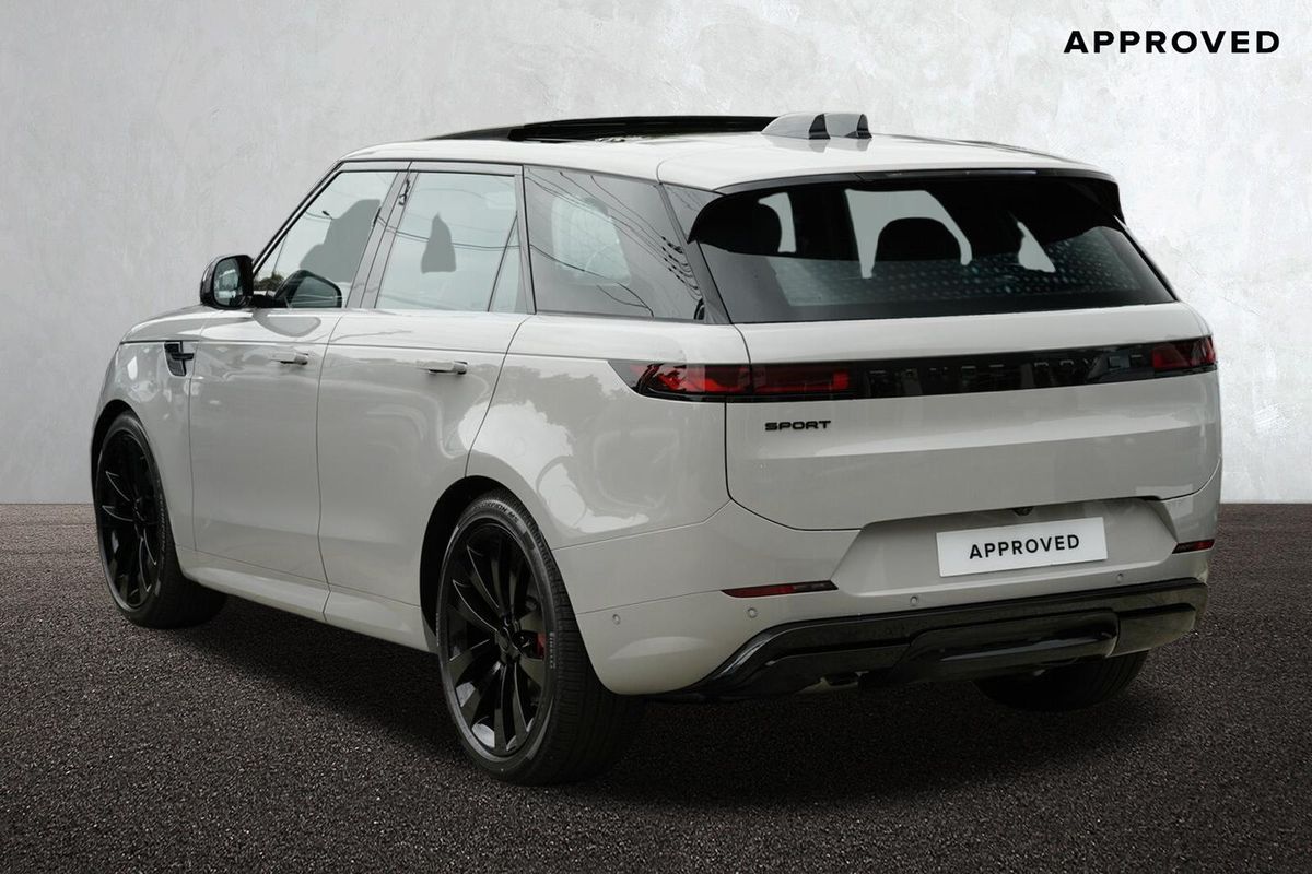 2026 Land Rover Range Rover Sport D250 Dynamic SE L461