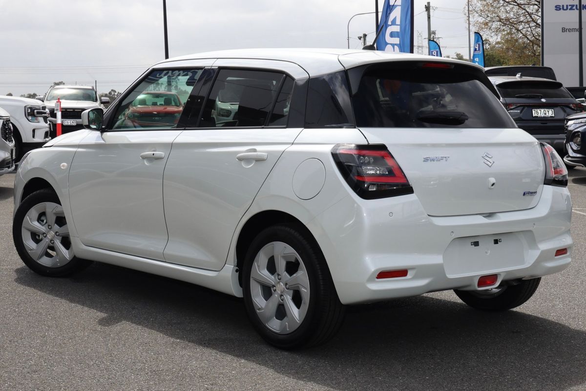 2026 Suzuki Swift Hybrid Plus UZ