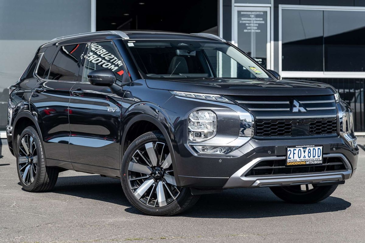 2025 Mitsubishi Outlander PHEV Exceed ZM