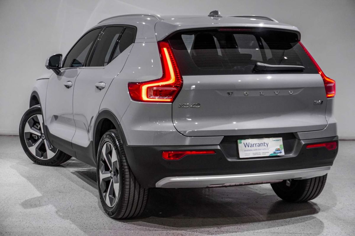 2025 Volvo XC40 Ultra B4 Bright