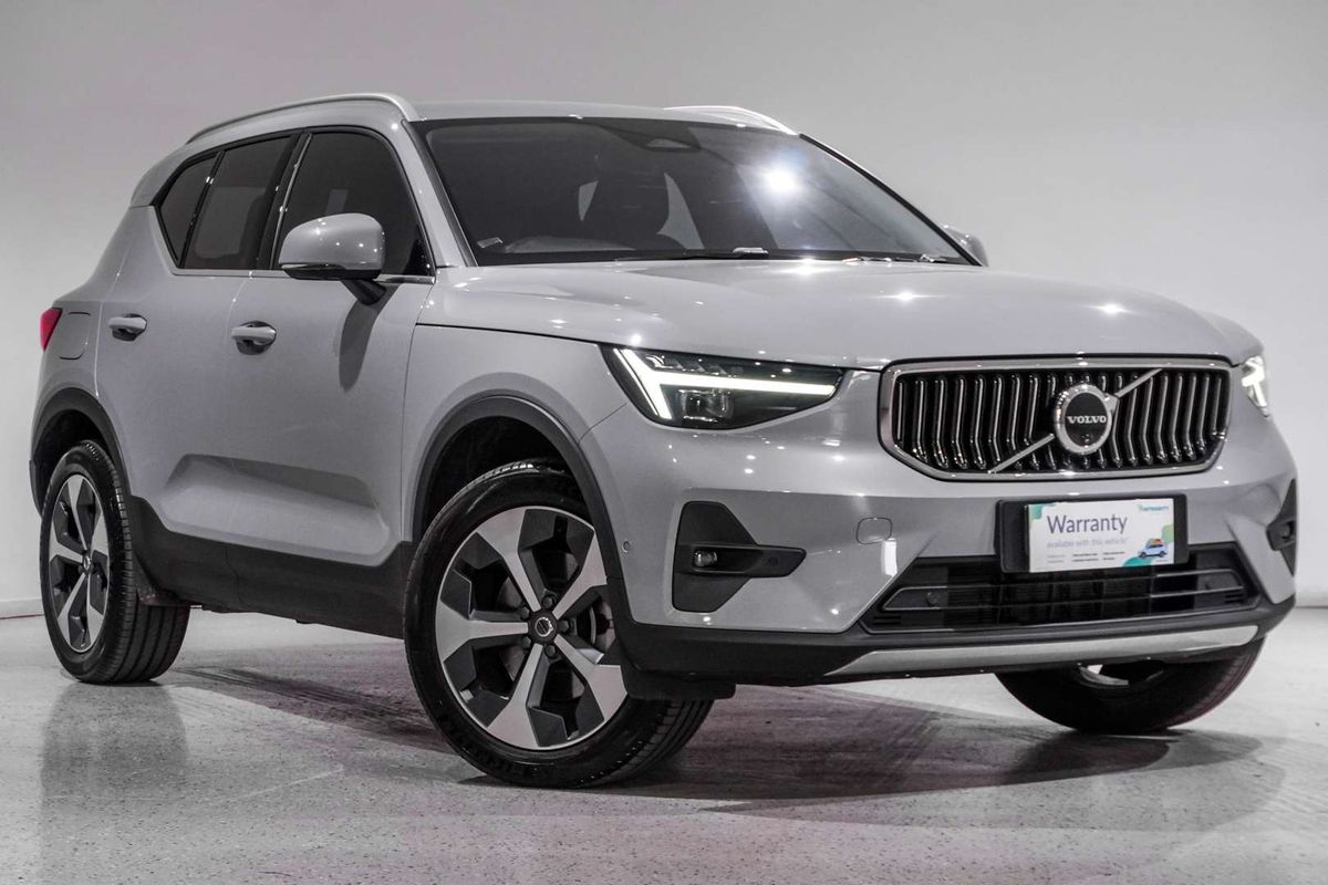 2025 Volvo XC40 Ultra B4 Bright