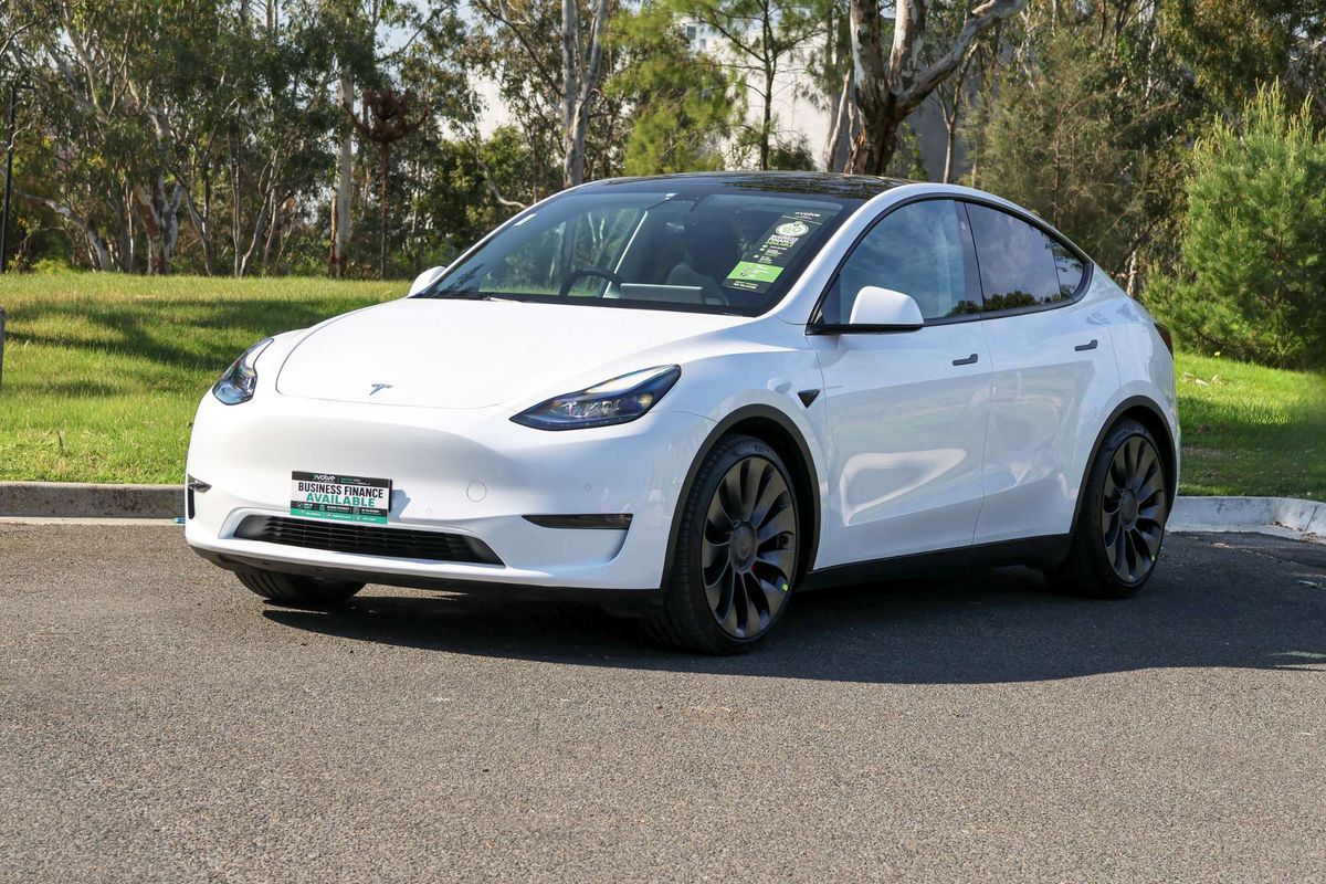 2023 Tesla Model Y Performance