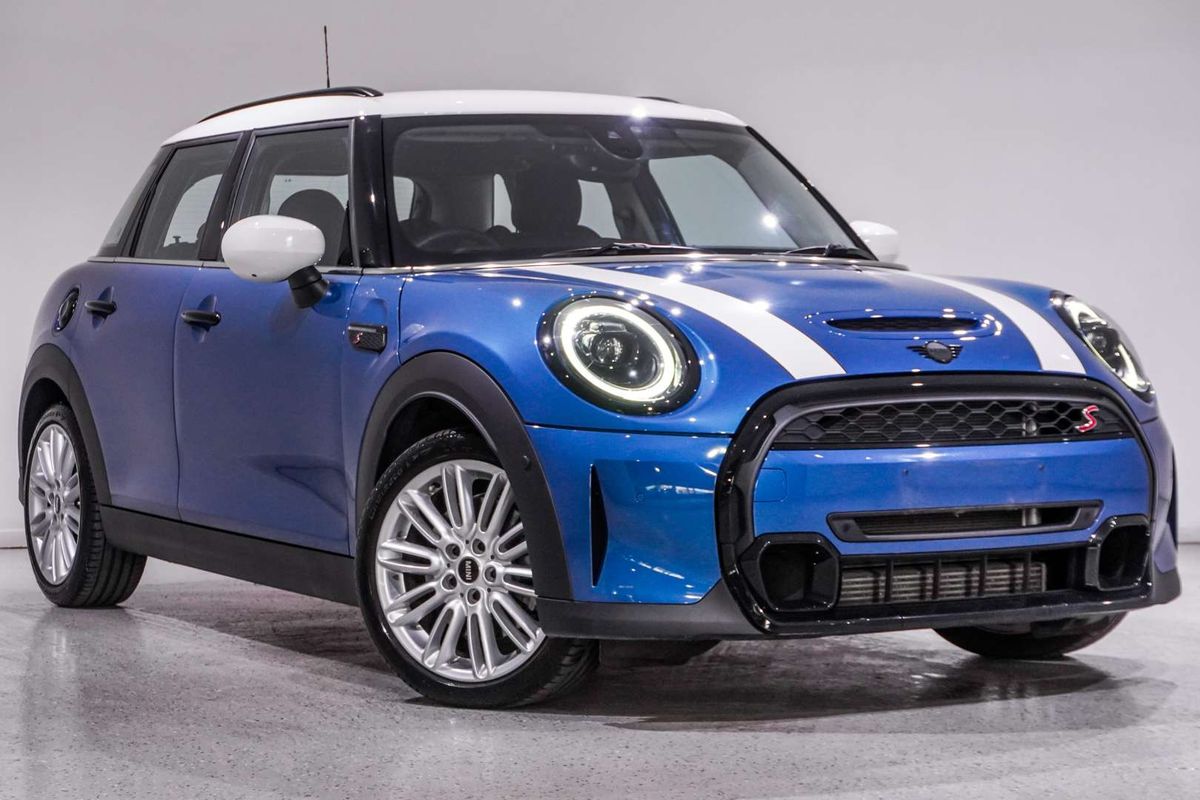 2023 MINI Hatch Cooper S Classic F55 LCI-2