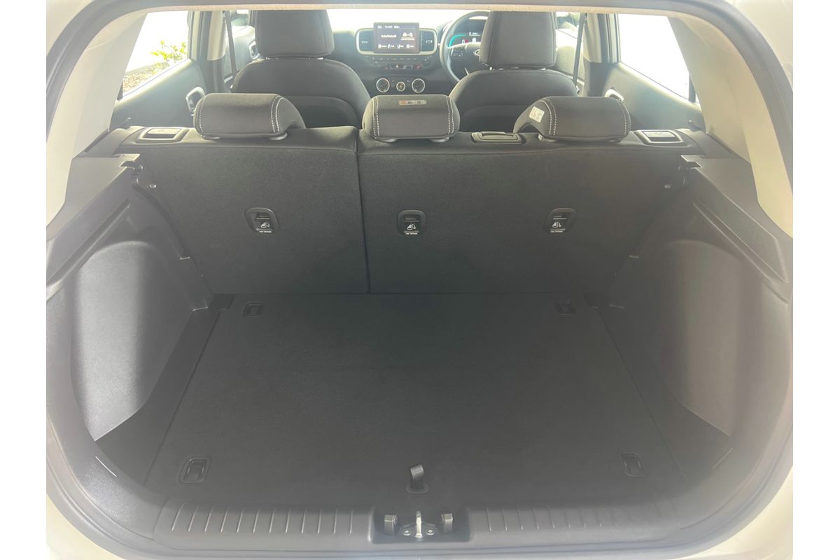 2025 Hyundai Venue QX.V5 image 6