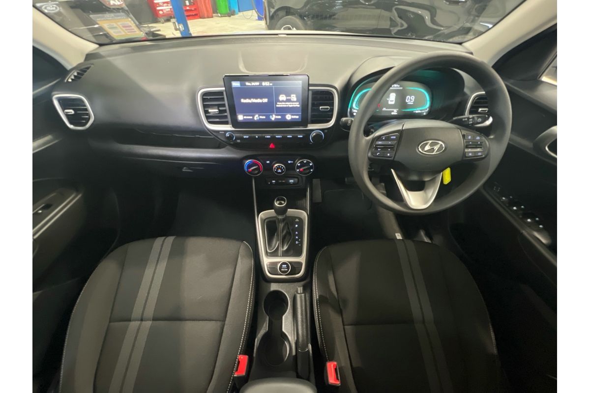 2025 Hyundai Venue QX.V5 image 11