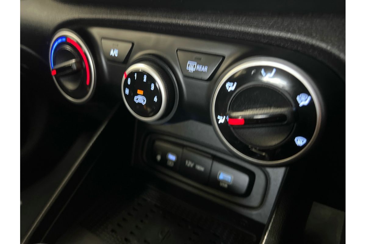 2025 Hyundai Venue QX.V5 image 16