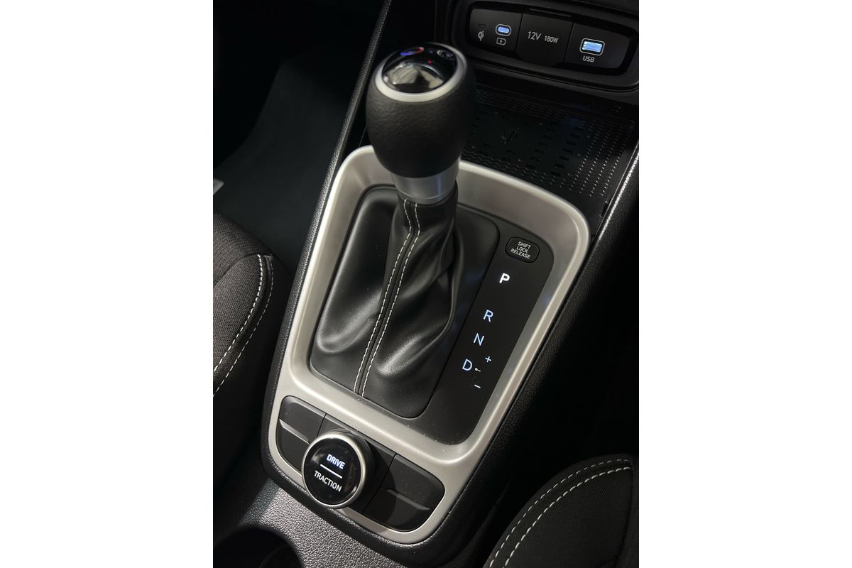 2025 Hyundai Venue QX.V5 image 17