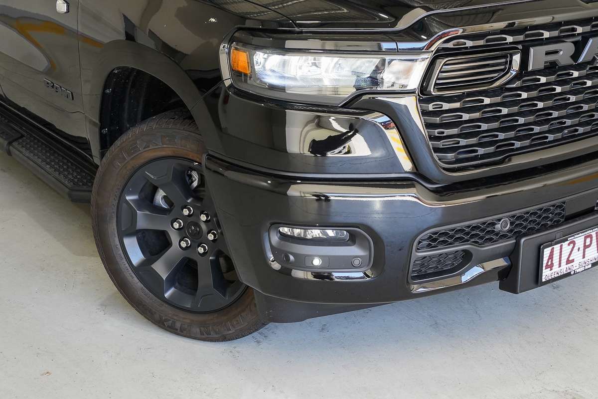 2026 RAM 1500 Express Black Edition Hurricane SO DT 4X4 SWB