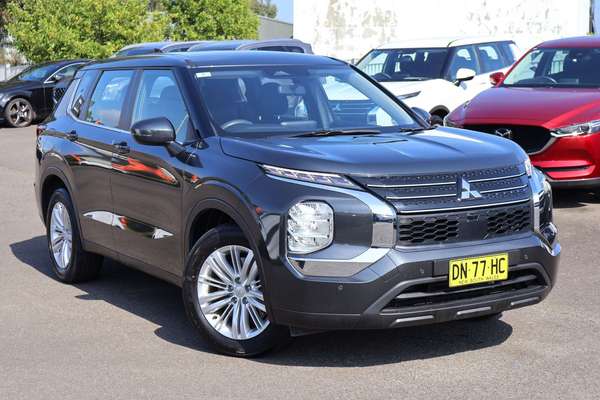 2024 Mitsubishi Outlander ES ZM
