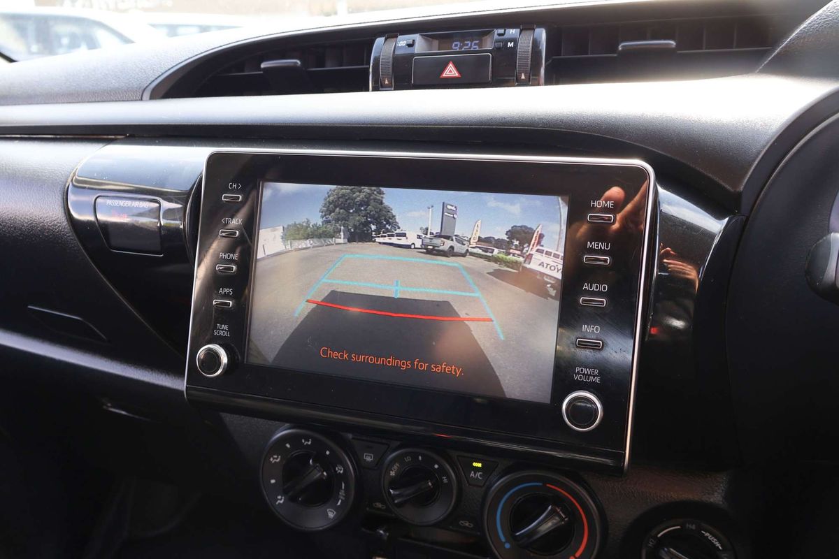 2023 Toyota Hilux SR GUN126R 4X4 image 14