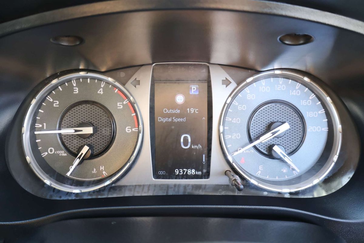 2023 Toyota Hilux SR GUN126R 4X4 image 19
