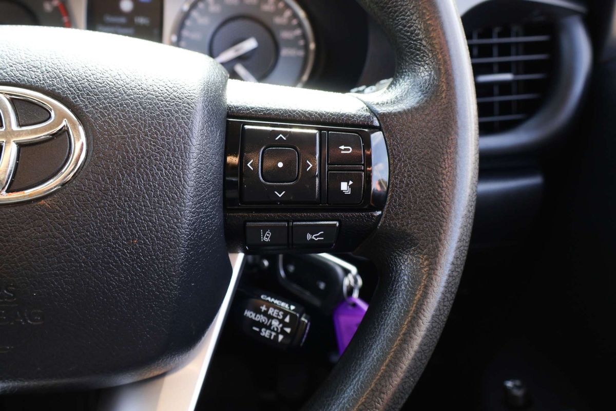 2023 Toyota Hilux SR GUN126R 4X4 image 21