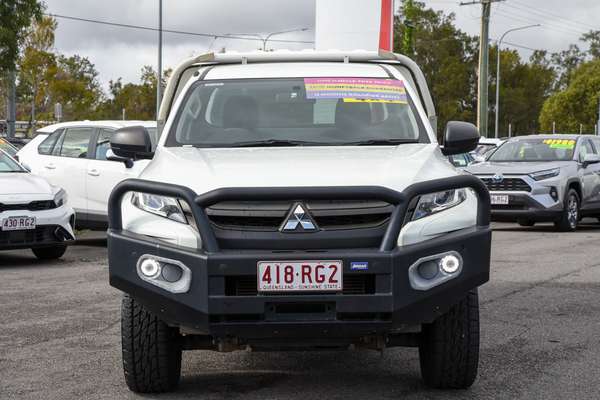 2022 Mitsubishi Triton GLX MR 4X4 thumb-2