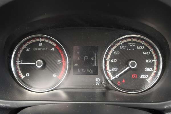 2022 Mitsubishi Triton GLX MR 4X4 thumb-9