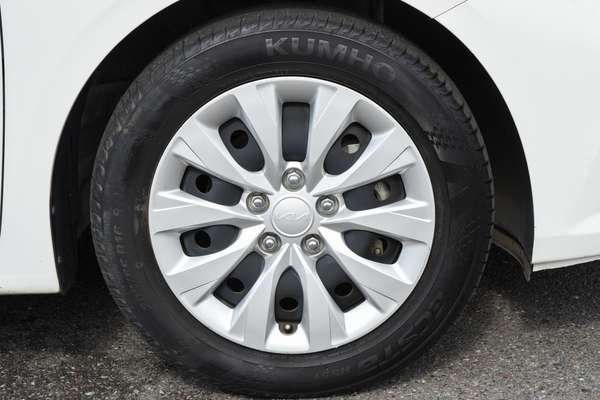2024 Kia Cerato S BD thumb-3