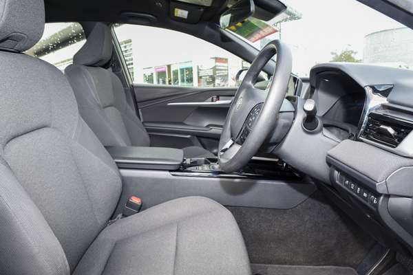 2024 Toyota Camry Ascent AXVH80R thumb-9