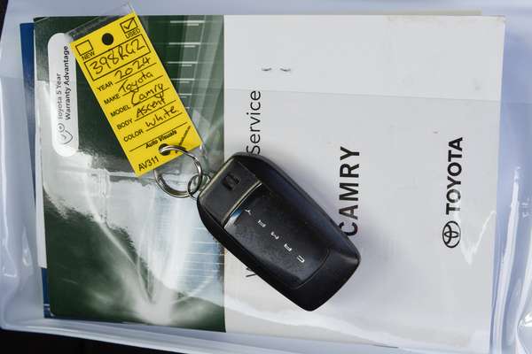 2024 Toyota Camry Ascent AXVH80R thumb-21