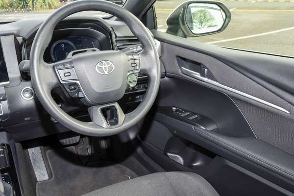 2024 Toyota Camry Ascent AXVH80R thumb-17