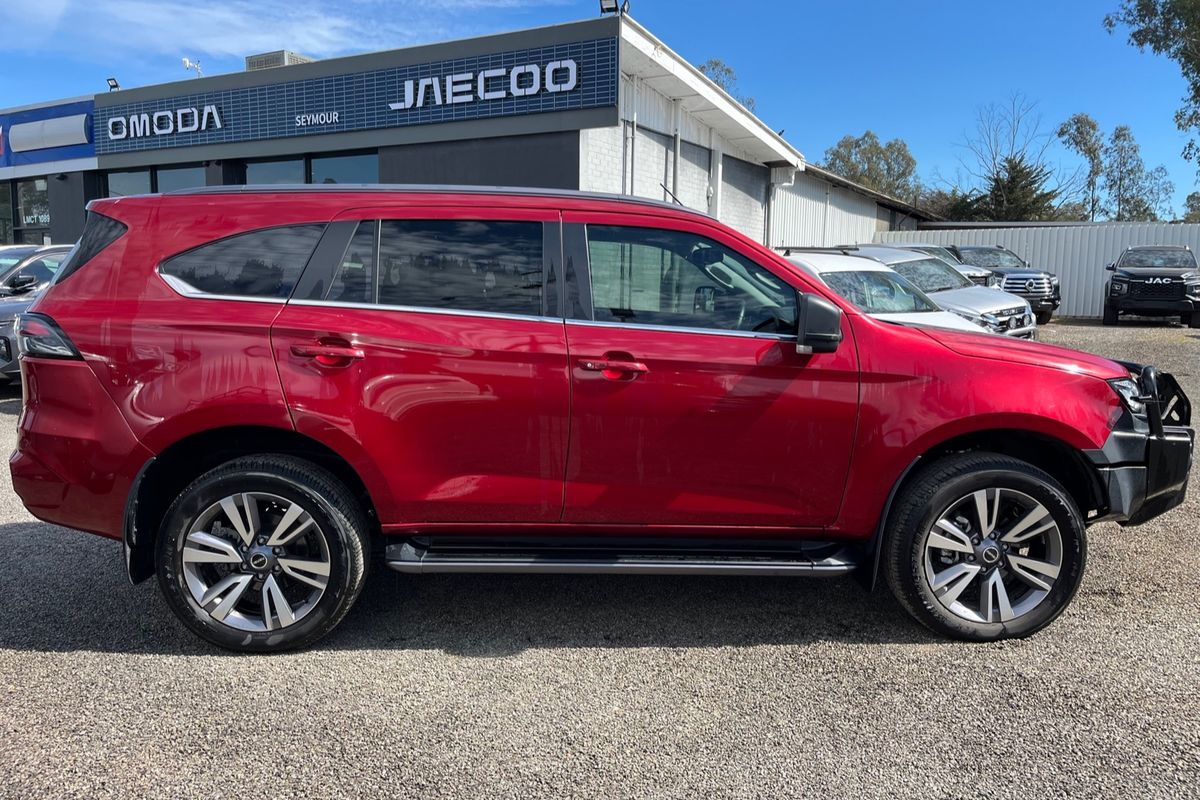 2022 Isuzu MU-X LS-T