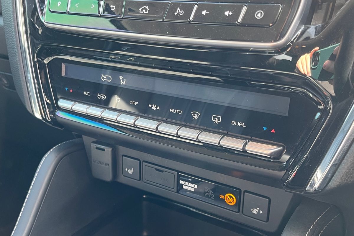 2022 Isuzu MU-X LS-T