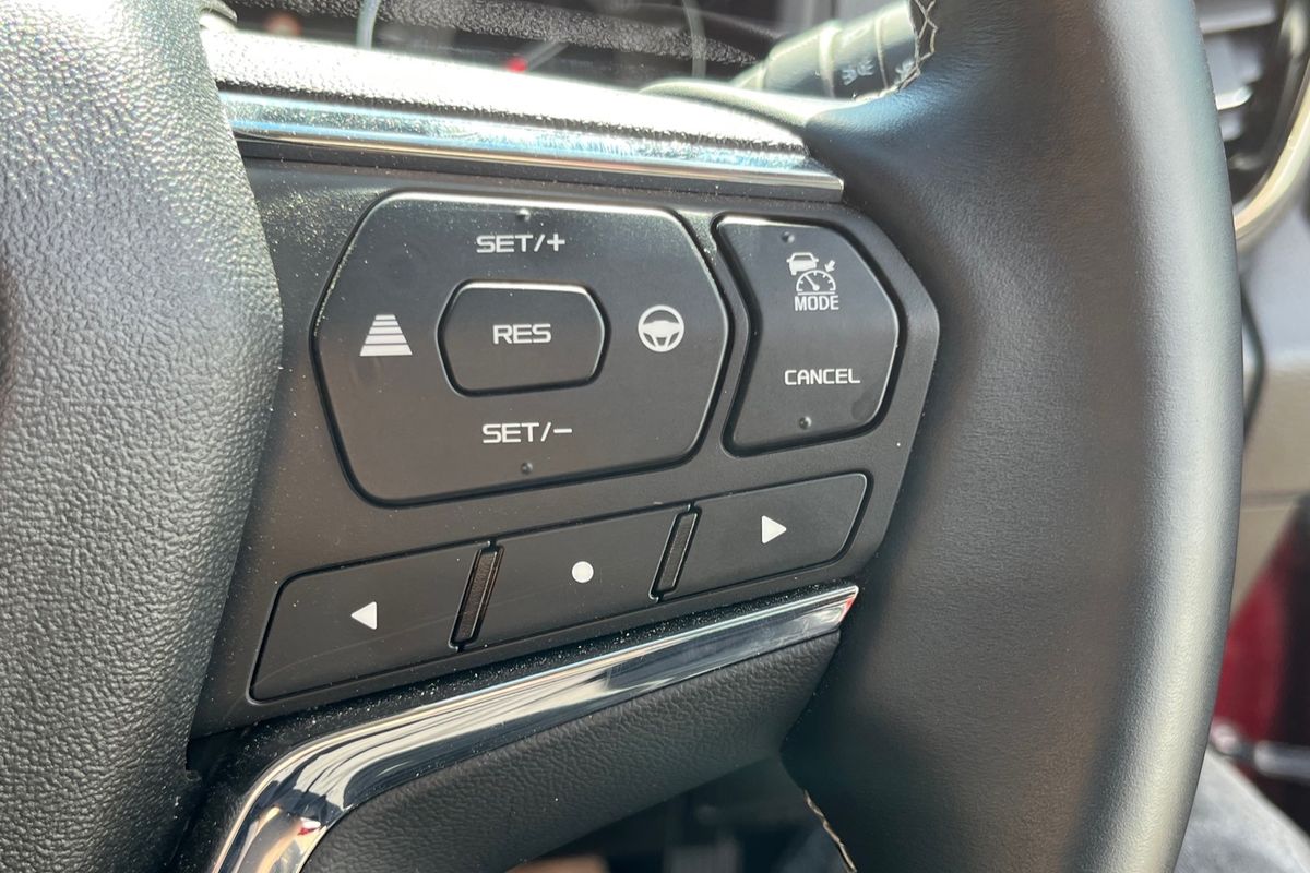 2022 Isuzu MU-X LS-T