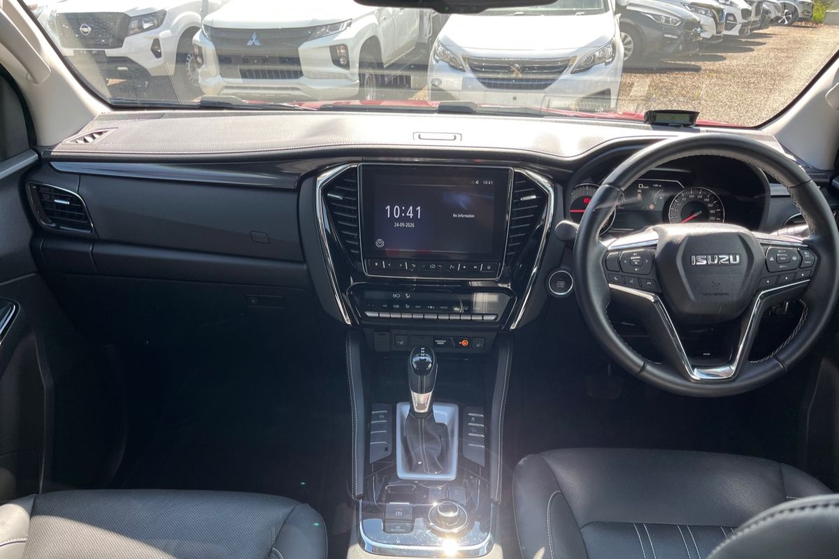 2022 Isuzu MU-X LS-T