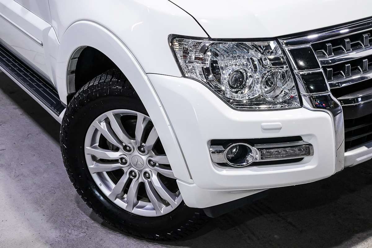 2020 Mitsubishi Pajero Exceed NX