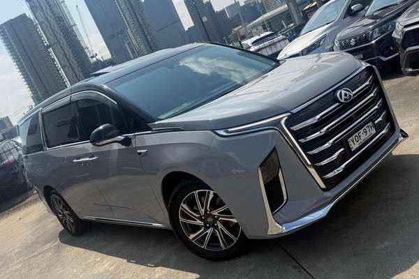 2023 LDV MIFA Executive