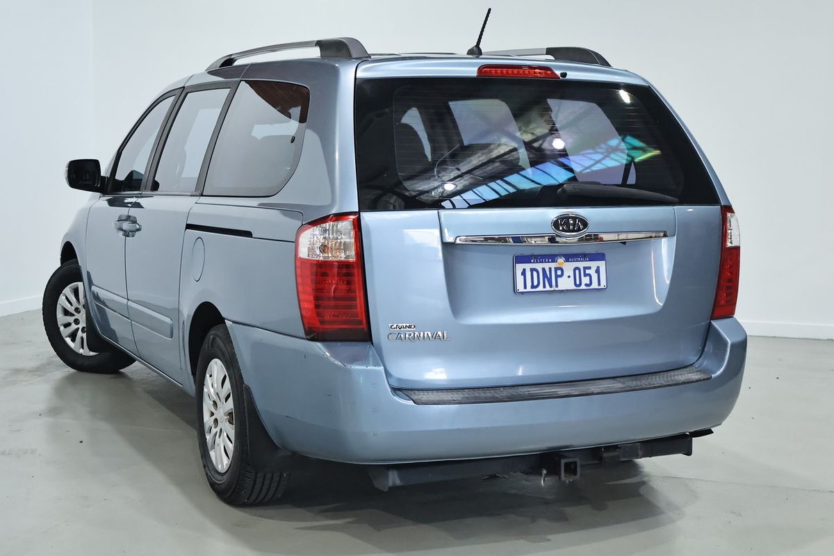 2010 Kia Carnival S VQ