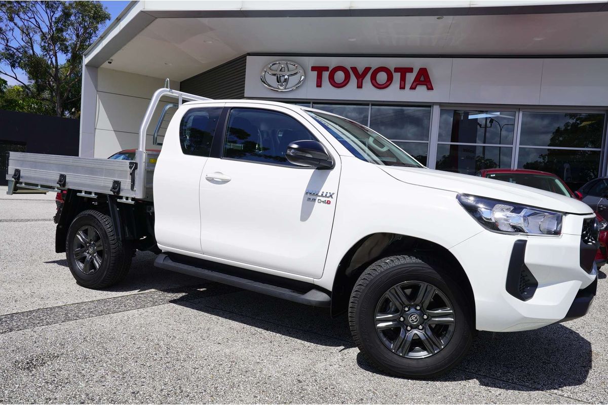 2025 Toyota Hilux SR GUN126R 4X4