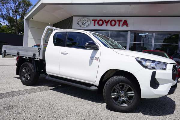 2025 Toyota Hilux SR GUN126R