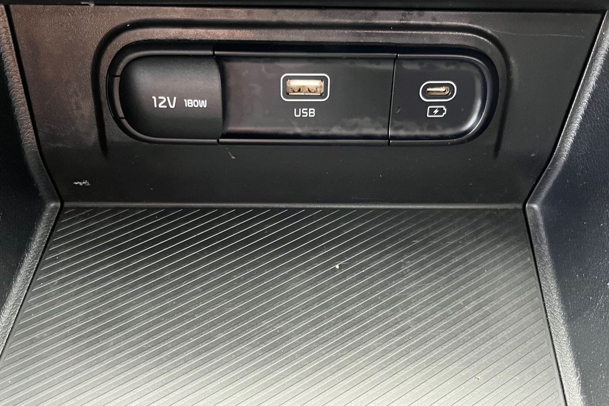 2022 Kia Sportage S NQ5