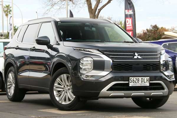 2024 Mitsubishi Outlander LS ZM