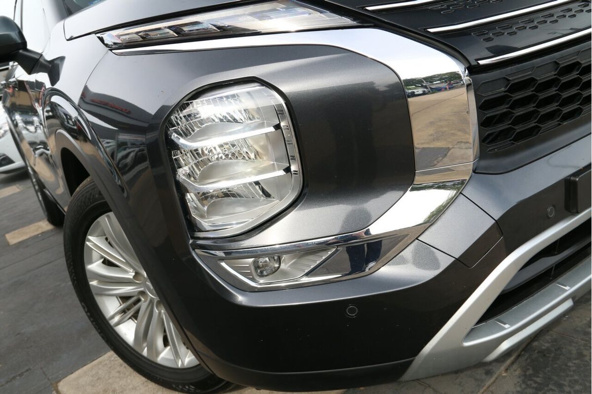 2024 Mitsubishi Outlander LS ZM