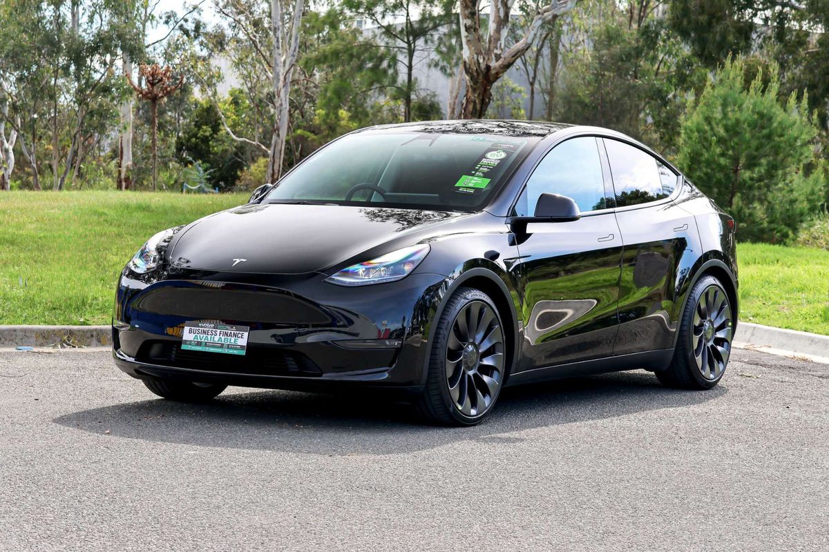 2023 Tesla Model Y Performance