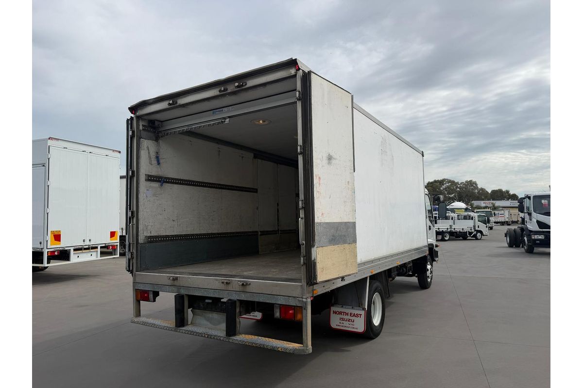 2007 Isuzu F Series FRR 500 image 13
