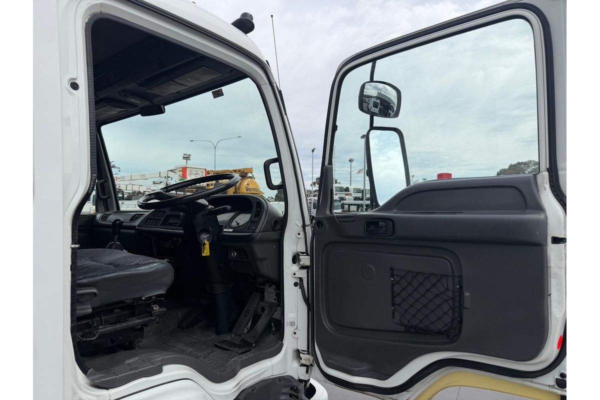 2007 Isuzu F Series FRR 500 image 20