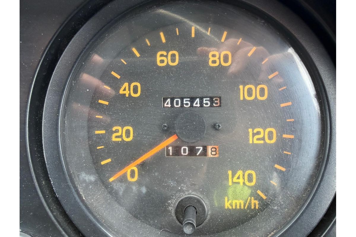 2007 Isuzu F Series FRR 500 image 24