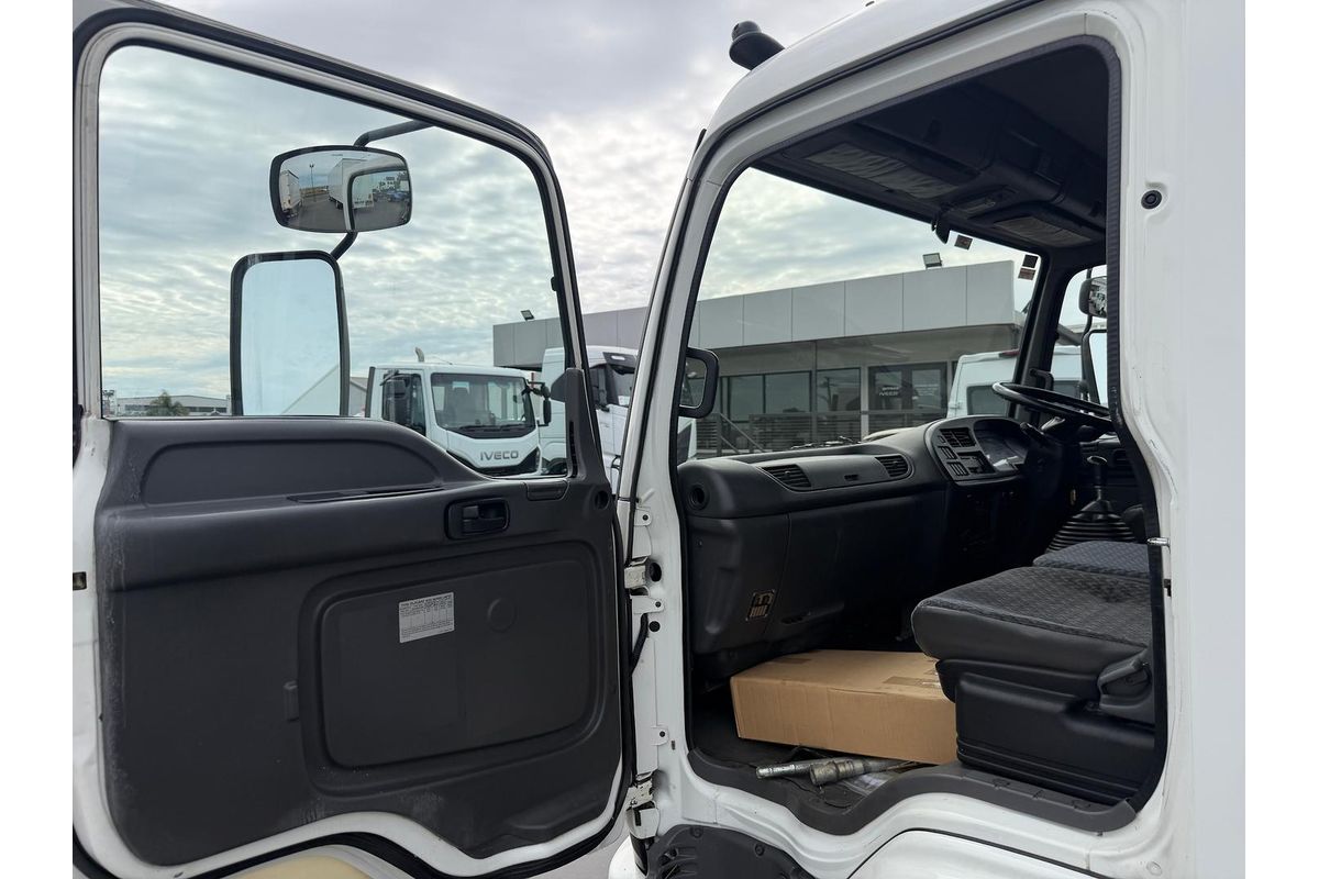 2007 Isuzu F Series FRR 500 image 29
