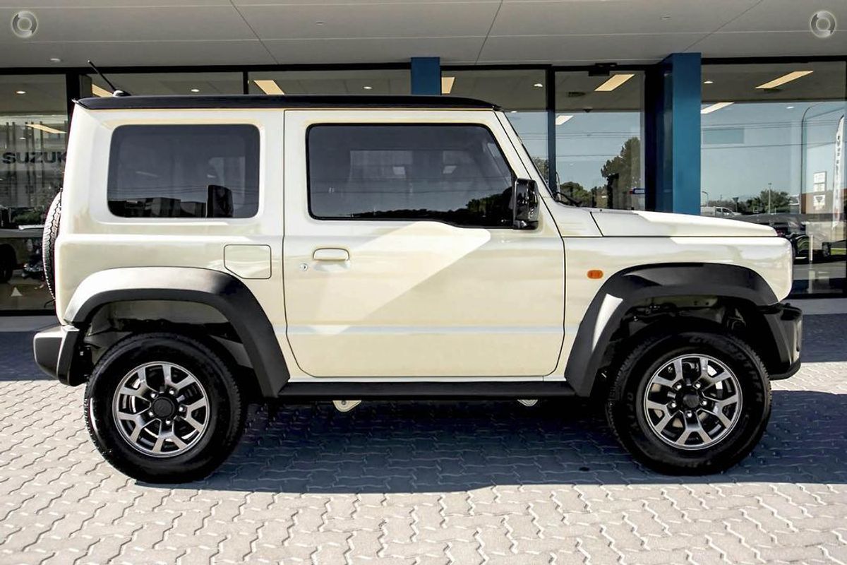2025 Suzuki Jimny GLX GJ