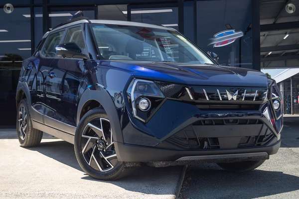 2025 Mahindra XUV3XO AX7L