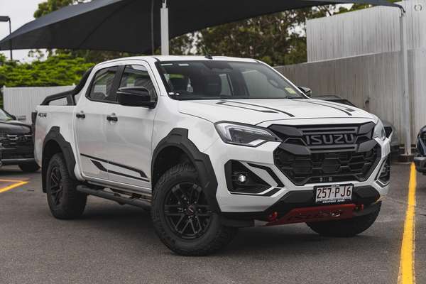 2025 Isuzu D-MAX BLADE 4X4