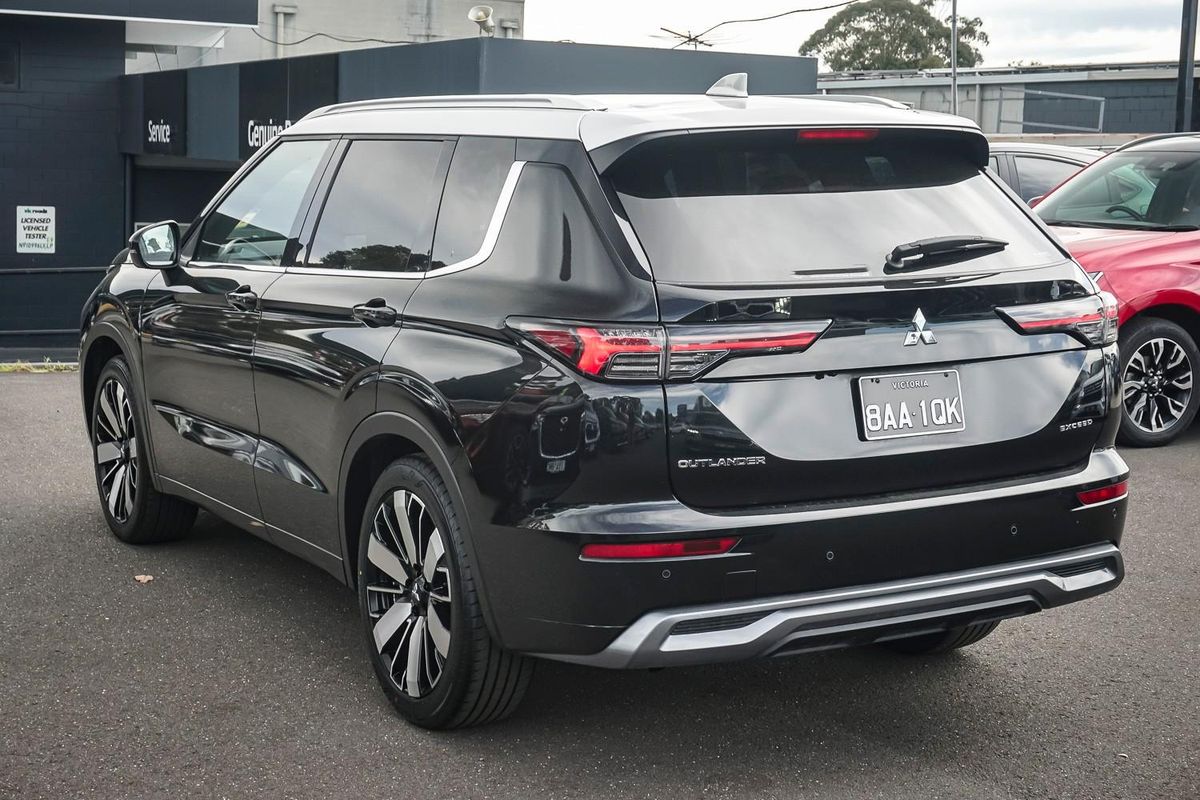 2025 Mitsubishi Outlander Exceed Tourer ZM