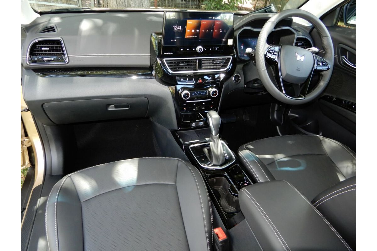 2026 Mahindra XUV 3XO AX7L